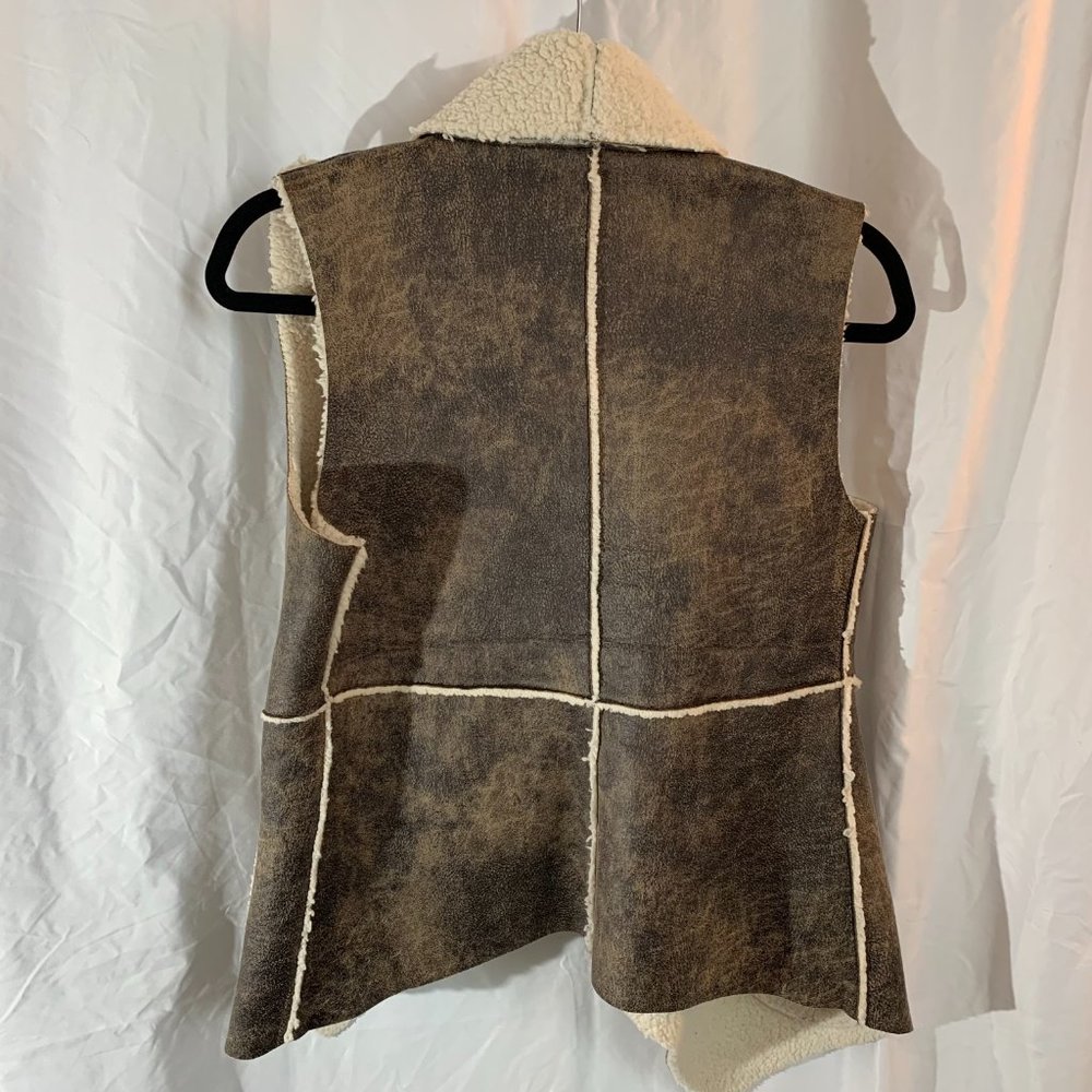 JACK by BB Dakota Faux Shearling Vest Wrap Cardigan - Picture 9 of 9